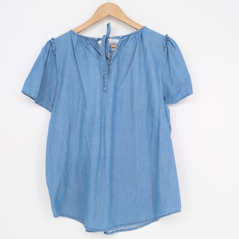 LC Lauren Conrad Blouse Womens Medium Blue Denim Pleated Short Sleeve Round Neck - Picture 5 of 6